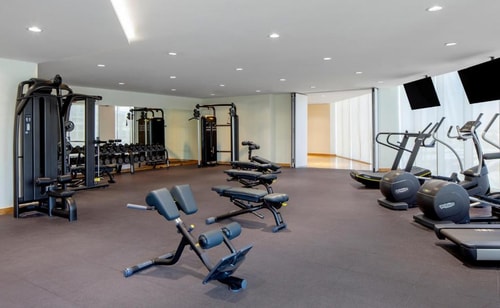 Studio Apartment Near The Media Lounge Palm Ab 12 Luxury Bookings