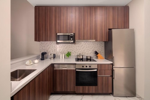 Three Bedroom Apartment Near Mina Seyahi Beach 8 Luxury Bookings