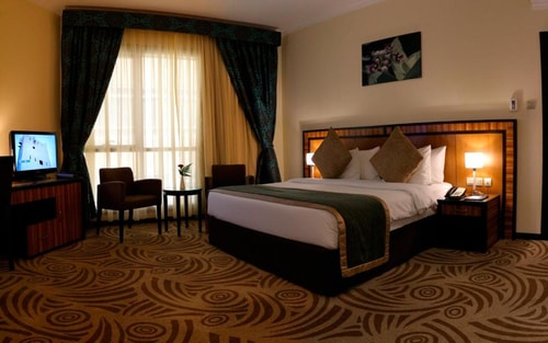 Three Bedroom Apartment Near Al Majaaz Splash Park 9 Luxury Bookings