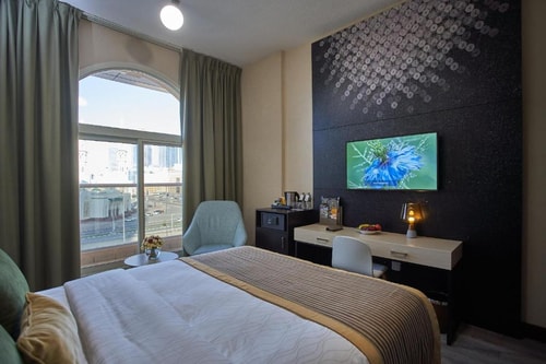 Superior Room Near Al Khan Beach By Luxury Booking 1 Luxury Bookings