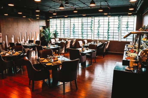 Deluxe King Or Twin Room Near Madinat Zayed Mall 7 Luxury Bookings