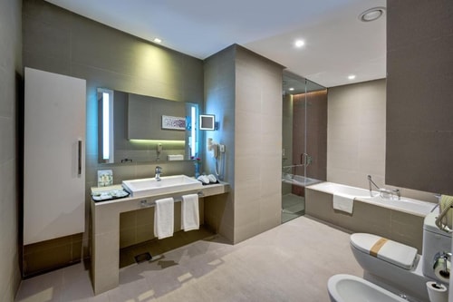 Two Bedroom Suite Near Lulu hypermarket Al Majaz 6 Luxury Bookings