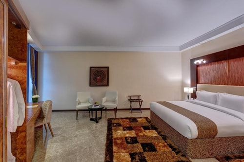 Deluxe Room Near Expo Centre Sharjah 4 Luxury Bookings