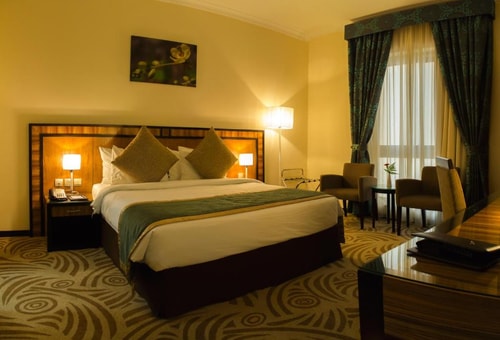 One Bedroom Apartment Near Al Majaaz Splash Park 1 Luxury Bookings