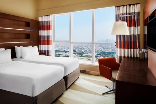 Three Bedroom Suite Near Mashreq Metro Station 1 Luxury Bookings