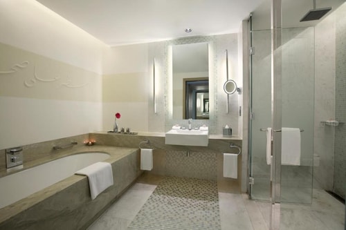 Superior King Or Twin Room Near Old Airport Park 2 Luxury Bookings