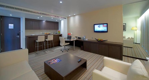 Luxury One Bedroom Suite Room in Yas Island 5 Luxury Bookings