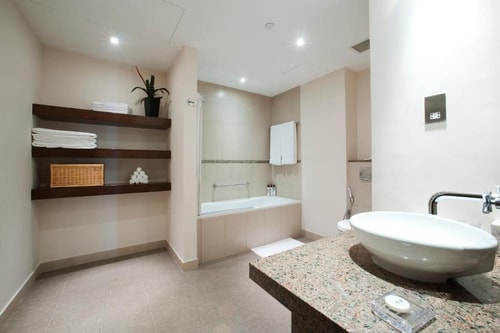 FAMILY STUDIO SUITE NEAR CIVIC SQUARE PARK 4 Luxury Bookings