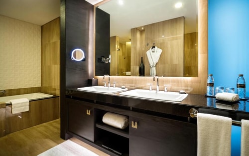 Imperial King Room Near Sheraton Resort Abu Dhabi 4 Luxury Bookings