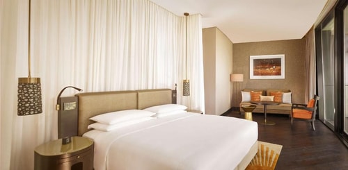 King Room Near The Founder's Memorial 2 Luxury Bookings