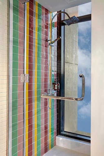 Standard Room Near by Motor City Dog Park 6 Luxury Bookings