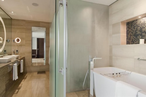 Junior King Suite Near Department of Education AUH 5 Luxury Bookings