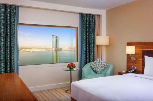 Two Bedroom King Suite Near Al Naeem Mall 2 Luxury Bookings