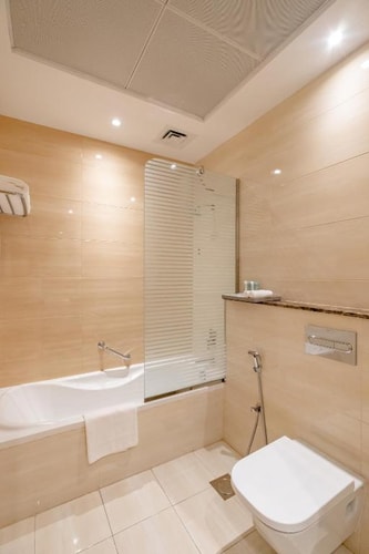 King Or Twin Room Near Noble Veterinary Clinic 6 Luxury Bookings