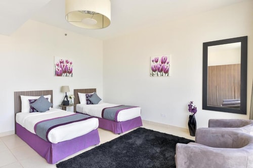 Deluxe 2 Bedroom Apartment Near WTC Metro Station 4 Luxury Bookings