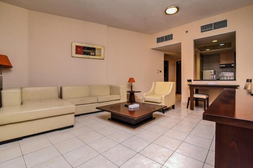 One Bedroom Apartment Walk from Ibn Battuta Mall 4 Luxury Bookings