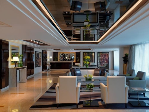 Three Bedroom Suite Near Bay Square Dubai 9 Luxury Bookings