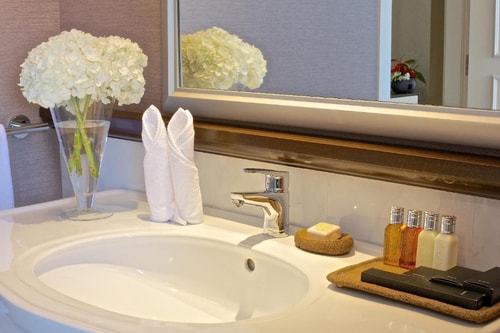 Classic Room Near Banan Beach By Luxury Bookings 3 Luxury Bookings