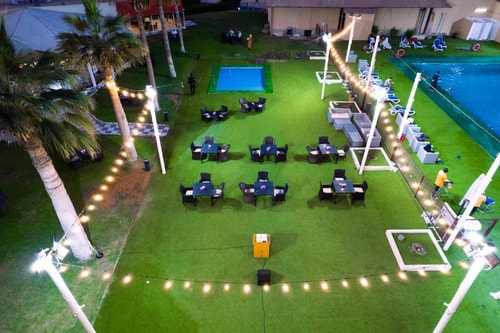 Deluxe Suite Near Grove Village By Luxury Booking 10 Luxury Bookings