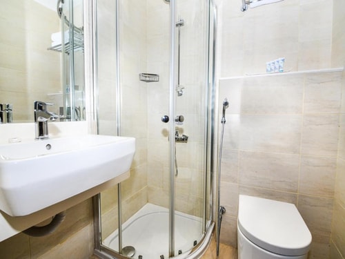 Classic Room Near by RAK Expo Centre 3 Luxury Bookings