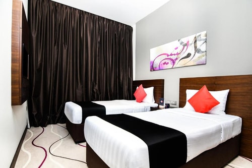 2 Bedroom Suite with Kitchen Near RAK Expo Centre 3 Luxury Bookings