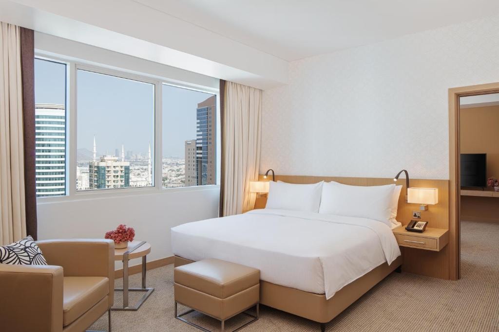 One Bedroom Suite Near Workshop Cafe Fujairah Luxury Bookings