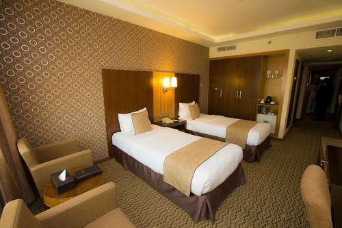Deluxe Room Near Tudomart By Luxury Bookings AC 5 Luxury Bookings