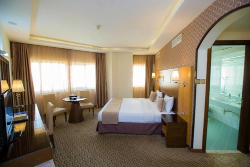 Deluxe Room Near Tudomart By Luxury Bookings AC 15 Luxury Bookings