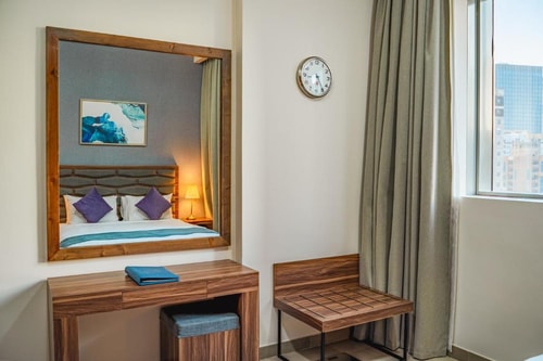 Two Bedroom Apartment Near Safeer Mall 5 Luxury Bookings