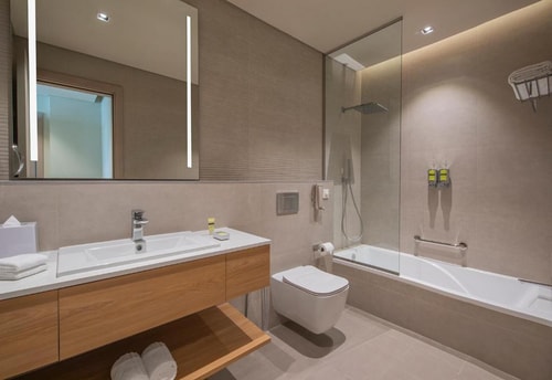 One Bedroom Apartment Near Daily Fresh Mini Mart 5 Luxury Bookings