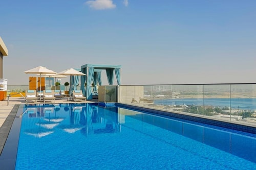 3 Bedroom Apartment Near Daily Fresh Mini Mart 9 Luxury Bookings