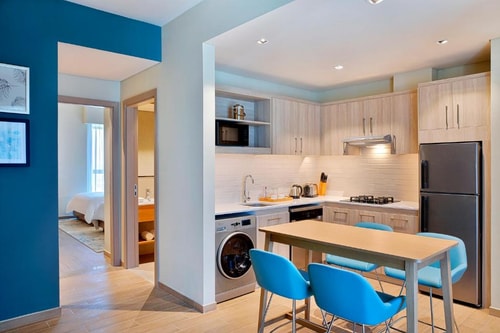 3 Bedroom Apartment Near Daily Fresh Mini Mart 5 Luxury Bookings