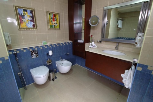Superior Room Near Workshop Café 2 Luxury Bookings