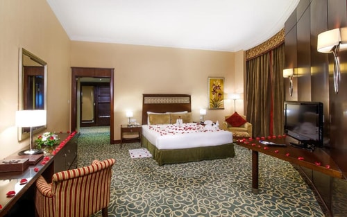 Deluxe Room Near Workshop Café By Luxury Bookings 0 Luxury Bookings