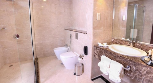 One Bedroom Apartment Near Fujairah Corniche 2 Luxury Bookings