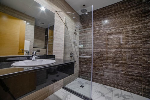 Two Bedroom Apartment Near National Supermarket 9 Luxury Bookings