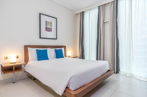 Three Bedroom Apartment Near Deserted Drive Park 1 Luxury Bookings