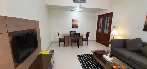 1 Bedroom Apartment Walk From Electra Park 3 Luxury Bookings