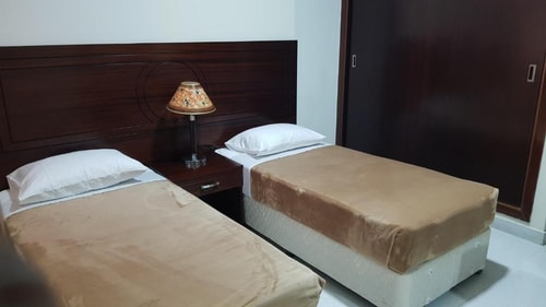 1 Bedroom Apartment Walk From Electra Park 1 Luxury Bookings