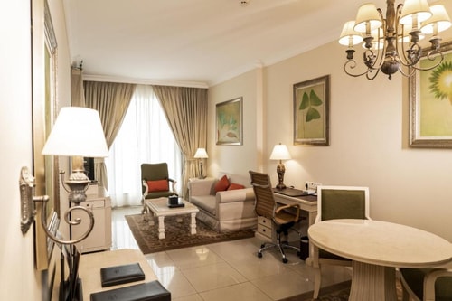 One Bedroom Apartment Walk From Internet Metro 2 Luxury Bookings