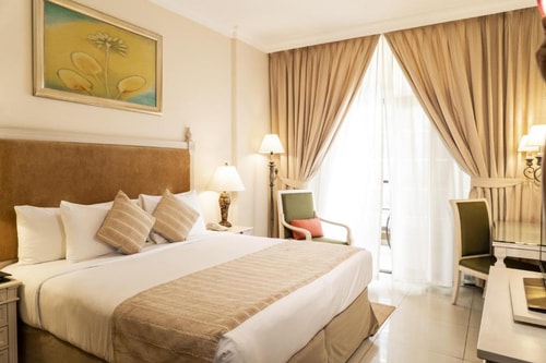 One Bedroom Apartment Walk From Internet Metro Luxury Bookings