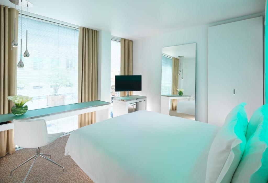 Standard Queen Room Near Garrick Theatre LON Luxury Bookings