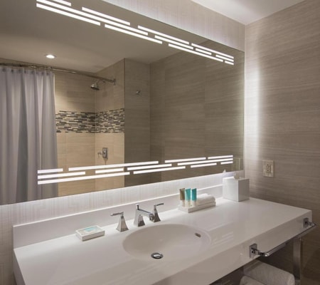 Queen Room Near Reunion Tower DAL 3 Luxury Bookings