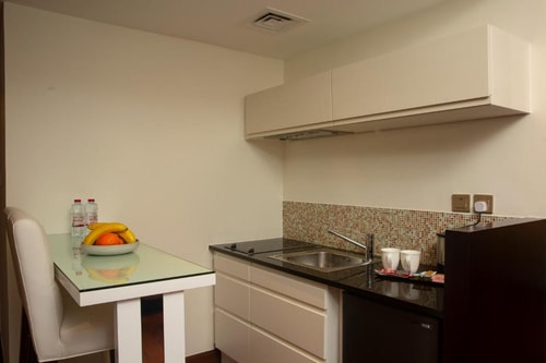 Deluxe Studio Near financial Center Metro Station 7 Luxury Bookings
