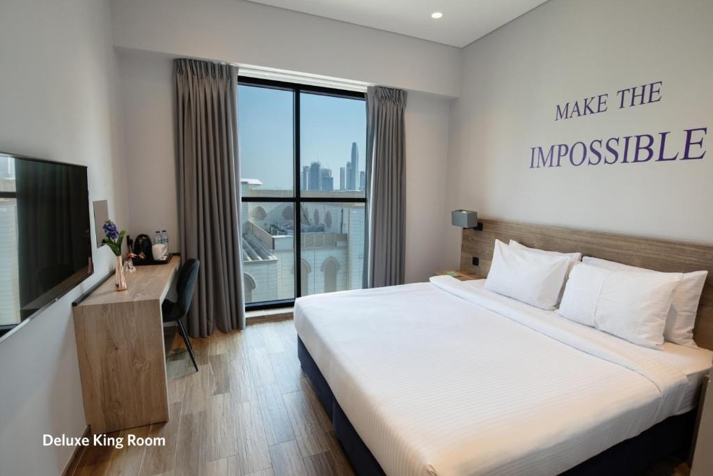 Deluxe King Or Twin Room Near Real Mini Mart Dubai Luxury Bookings