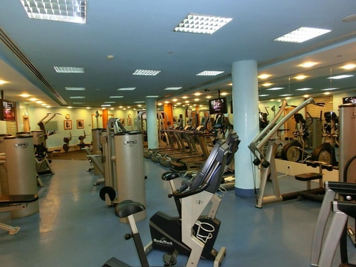 Deluxe Room Near AL Murooj Complex 11 Luxury Bookings