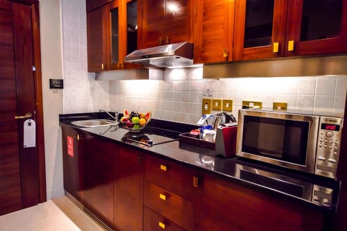 King Studio Near Sheikh Hazza Mosque Park 3 Luxury Bookings