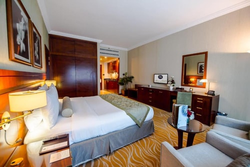 King Studio Near Sheikh Hazza Mosque Park 1 Luxury Bookings