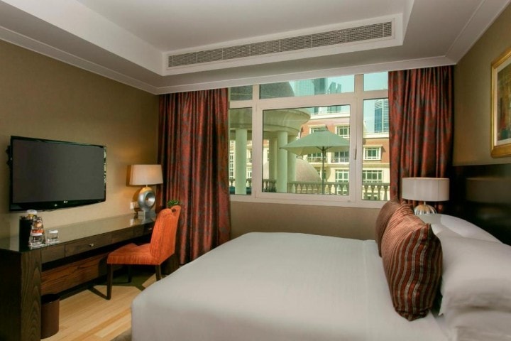 Deluxe Room Near AL Murooj Complex Luxury Bookings