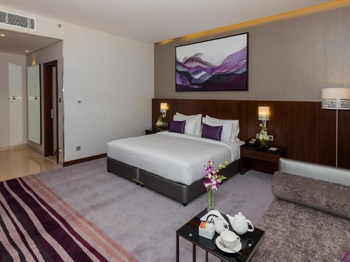 Deluxe Room Near Mall Of The Emirates 1 Luxury Bookings